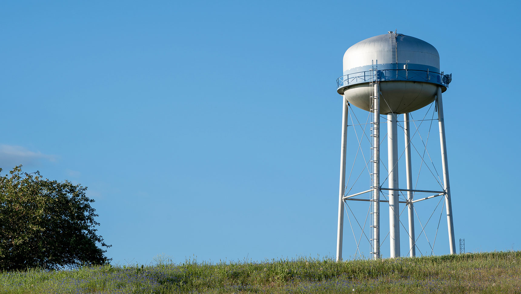 View of water tank on top of Phil