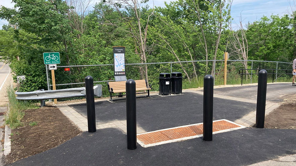 Dover Trail rest area with bench