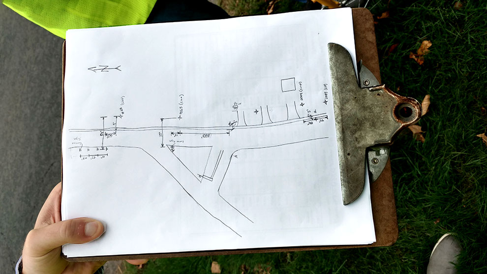 clipboard depicting a drawing of a horizontal curve